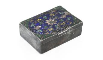 Ezüst(Ag) dobozka hiányos zománcozott díszítéssel, jelzés nélkül, 5×3,5×1,5 cm, bruttó: 36,9 g