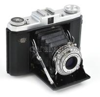 Zeiss Ikon Ikonta fényképezőgép Zeiss Prontor SV 1:4,5 f: 75 12 mm objektívvel, bőr tokkal. Jó állap...