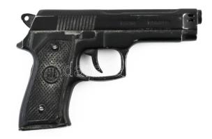 Beretta pisztoly formájú öngyújtó. Fém. 12 cm