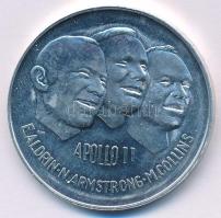 Kanada 1969. Apollo 11 - E. Aldrin, N. Armstrong, M. Collins / Az első ember a Holdon - 1969. július 20. Al emlékérem (35mm) T:UNC Canada 1969. Apollo 11 - E. Aldrin, N. Armstrong, M. Collins / The first men on the Moon - July 20th 1969 Al medallion (35mm) C:UNC