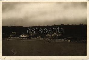 1931 Balatonfűzfő, strand. Kiadja Pongrácz Áruház fiókja (EK)