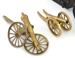 3 db ágyú. Réz, bronz, faragott fa, 19-30 cm