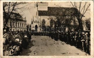 1938 Losonc, Lucenec; bevonulás / entry of the Hungarian troops + "1938 Losonc visszatért" So. Stpl (EK)