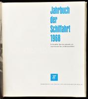 1968 Jahrbuch der Schiffahrt Berlin, Traspress Verlag. Kiadói vászonkötésben, ázott papír védőborító...