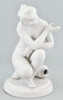 Női akt szobor, biszkvit porcelán, jelzéssel, kis kopottsággal, m: 23,5 cm