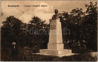 1916 Érsekújvár, Nové Zámky; Czuczor Gergely szobor. Vasúti levelezőlapárusítás 9020. / statue