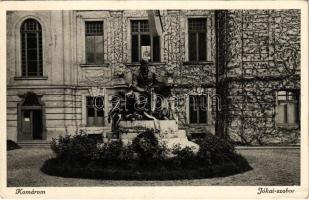 1940 Komárom, Komárnó; Jókai szobor / statue (EK)