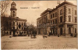 Komárom, Komárnó; Klapka tér, Városháza, szobor, gyógyszertár. Vasúti levelezőlapárusítás 6327. / square, town hall, statue, pharmacy