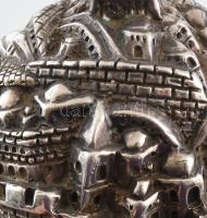 Zadak Arts: Jerusalem, ezüst borítású szobor talapzaton, kopással, jelzett, m: 12 cm
