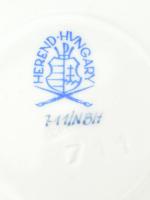 Herendi piros virágmintás csésze és alj. Kézzel festett, jelzett, a csészén hajszálrepedéssel, d: 6,...