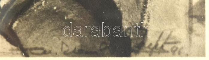 Olvashatatlan jelzéssel: Munkában. Nyomat, papír, jelzett a nyomaton. 16x12 cm. Üvegezett fakeretben