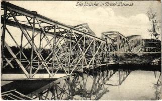 Die Brücke in Brest-Litowsk / WWI German military, ruins of a blown-up bridge (EK)