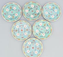 6 darab kínai tányér, kézzel festett, nyomott mintás, jelzéssel, kopással, d: 23 cm