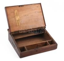 Angol iskolai írószekreter. cca 1820.. Intarziás, réz fogókkal. 29x33 cm