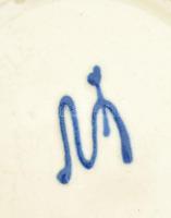 Szíves fajansz tányérka. Jelzett, hibátlan. XIX. sz. d: 17 cm