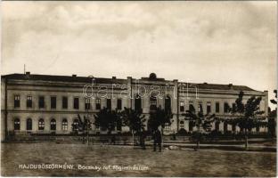 1928 Hajdúböszörmény, Bocskay református főgimnázium. Kiadja Bocskay könyv és papír kereskedés