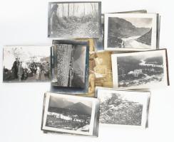 1917-1918 A k.u.k. 17. honvéd gyalogezred katonái caporettói áttörés utáni előrenyomuláskor, a Piave folyó völgye és a környező települések, így Bonetti, Tomba, Quero, Segusino, Gorizia stb. helységek háborús sérülései, az ezred egyik hadnagyának fotói, 38 db, jó állapotban, hátoldalon feliratozva, 9×13 cm / Hungarian soldiers in Italy after the Battle of Caporetto, destroyed settlements