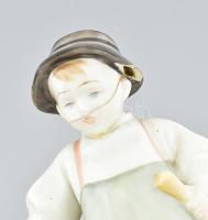 Zsolnay kecskét itató fiú szobor, jelzés nélkül, sérült, ragasztott, m: 17 cm
