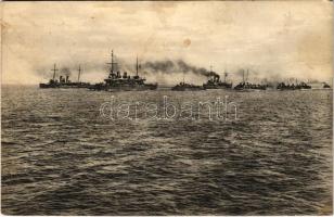 K.u.K. Kriegsmarine Flotille. Phot. A. Beer. Verlag F. W. Schrinner, Pola 1911. / Austro-Hungarian Navy Fleet (felületi sérülés / surface damage)