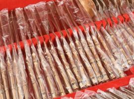 12 személyes bronz! evőeszköz készlet, bontatlan új állapotban. eredeti fa dobozában. Thai bronz evő...