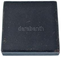 1932. "Tolna Megye Gazdasági Egyesülete" bronz emlékérem, hátoldalán gravírozott feliratta...