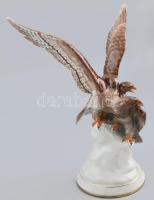 Drasche sólyom pár. Kézzel festett, jelzett, kis restaurálással. 34 cm