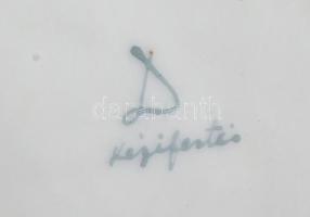 Drasche sólyom pár. Kézzel festett, jelzett, kis restaurálással. 34 cm