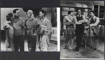 cca 1952 ,,Ének az esőben című amerikai film jelenetei és szereplői, 2 db vintage produkciós filmfotó ezüst zselatinos fotópapíron, a használatból eredő (esetleges) kisebb hibákkal, 18x24 cm