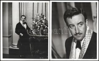 cca 1960 ,,A törvény helytelen karja" című angol film jelenetei és szereplői, 3 db vintage produkciós filmfotó ezüst zselatinos fotópapíron, a használatból eredő (esetleges) kisebb hibákkal, 25,5x20,5 cm