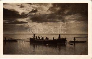 Siófok, Balatoni halászok. Foto Nagy, Leica felvétel (EK)