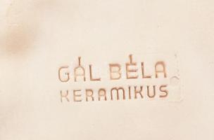Gál Béla: Betyár. Mázas kerámia fali dísz. Jelzett, hibátlan 11x16 cm