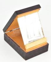 Gazdagon faragott fa borotválkozó doboz, kopásokkal, 18,5x13x6,5 cm