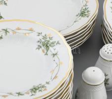 Hollóházi Erika mintás 12 személyes étkészlet. Kézzel festett, jelzett, hibátlan. Hozzá még két gyer...