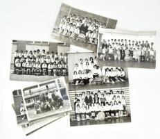 cca 1970-1980 Úttörő csoportképek, osztályképek, 15 db fotó (részben a hátoldalon feliratozva), vegyes állapotban, 17x13 cm és 24x16 cm között