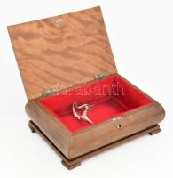 Intarziás fa ládika. Kulcs nélkül. 28x19 cm