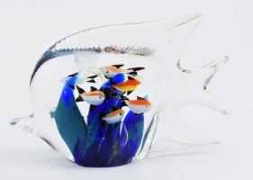 Murano nagy méretű tömör hal formájú, színezett és áttetsző üveg levélnehezék, jelzés nélkül, hibátlan, m: 13 cm, h: 19 cm