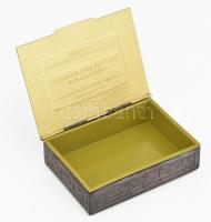 Magyar Néphadsereg katonai leszerelési emlékdoboz, belsejében felirattal: "Emlékül a szocialist...