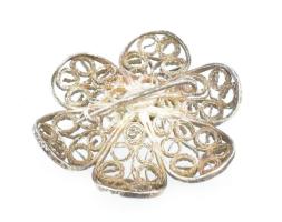 Ezüst(Ag) filigrán bross, jelzés nélkül, d: 3,8 cm, bruttó: 6,7 g