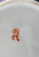 Japán porcelán teáskészlet darabok: kiöntő, pohár, tálka, vegyes állapotban, sérüléssel, jelzéssel