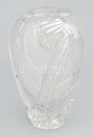 Ólomkristály váza, gazdagon csiszolt mintával, kis kopottsággal, jelzés nélkül, m: 20 cm