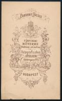 cca 1875 Anya gyermekével, keményhátú fotó Pokorny József budapesti műterméből, sarkán törésnyom, 10...