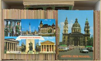 BUDAPEST - Kb. 600 db modern használatlan képeslap dobozban / BUDAPEST - Cca. 600 modern unused postcards in a box