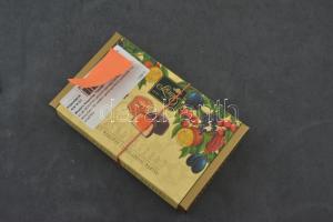 93 db MODERN üdvözlő képeslap kis bonbonos dobozban / 93 modern greeting motive postcards in a small...