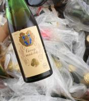 Mini ital gyűjtemény: Tokaji aszú 1964-66, skót, kanadai, amerikai whiskyk, cognacok, Creme de Cassi...