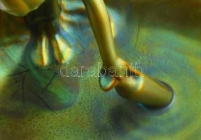 Zsolnay névjegykártyatartó vizet merítő nő alakkal. Eozin mázakkal borított porcelánfajansz. Jelzett...