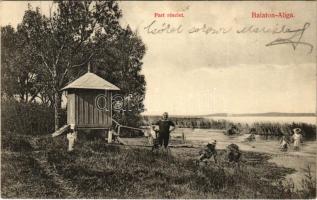 1909 Balatonaliga (Balatonvilágos), Part részlet, fürdőzők, nádas. Novák Jenő kiadása (EK)