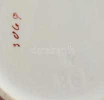 Antik cseh porcelán teás készlet. Két személyes. Matricás, jelzett, kis kopással. Kiöntő, cukordoboz...