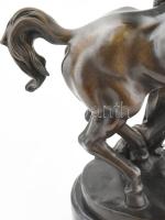 Deb.T.? jelzéssel olasz szobrász: Nesszosz elrabolja Deianeira-t, bronz, talapzaton, hibátlan, m: 48...