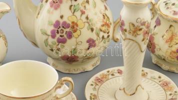 Zsolnay pillangó mintás mokkás készlet. Hat személyes plusz egy gyertyatartó. Kézzel festett, jelzet...