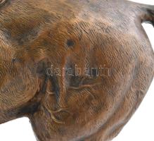 Ismeretlen szobrász: Ló és zsokéja, monumentális öntött bronz szobor talapzaton, szép állapotban, je...